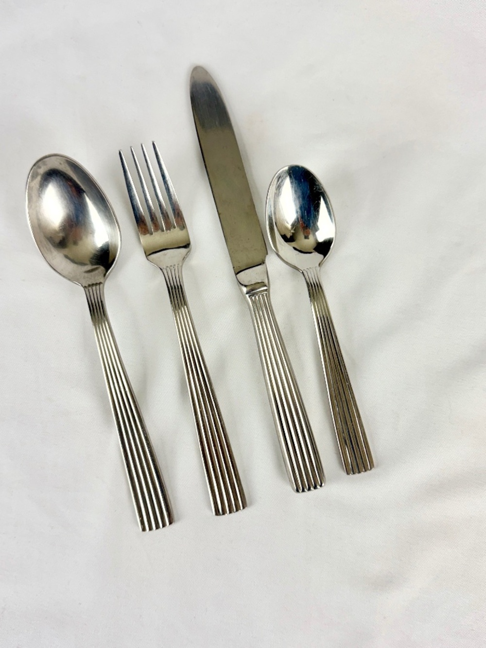 IONIC by Towle 4 Piece Place Setting 18 8 Korea Forks Spoons Knife Excellent